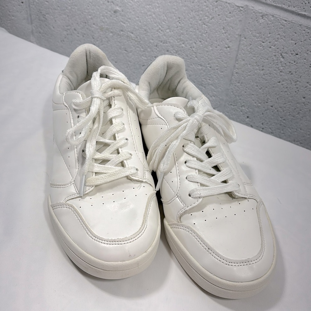 Athletic works leather running shoes​​​​​​​​​​​